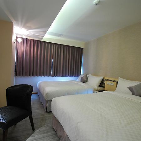Hotel 欣欣旅店 Taipei Esterno foto