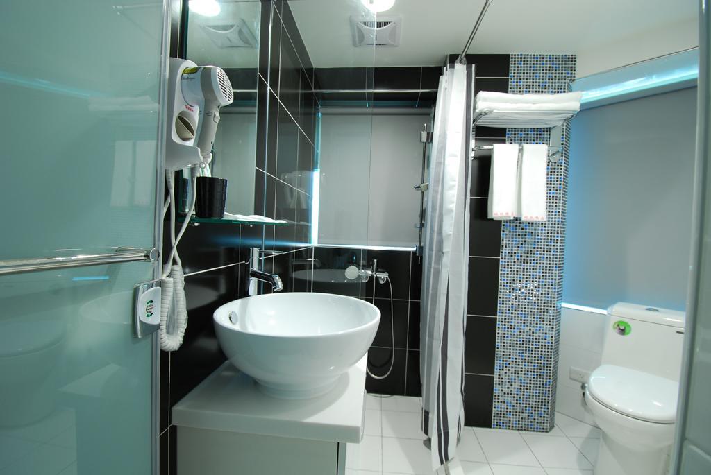 Hotel 欣欣旅店 Taipei Esterno foto