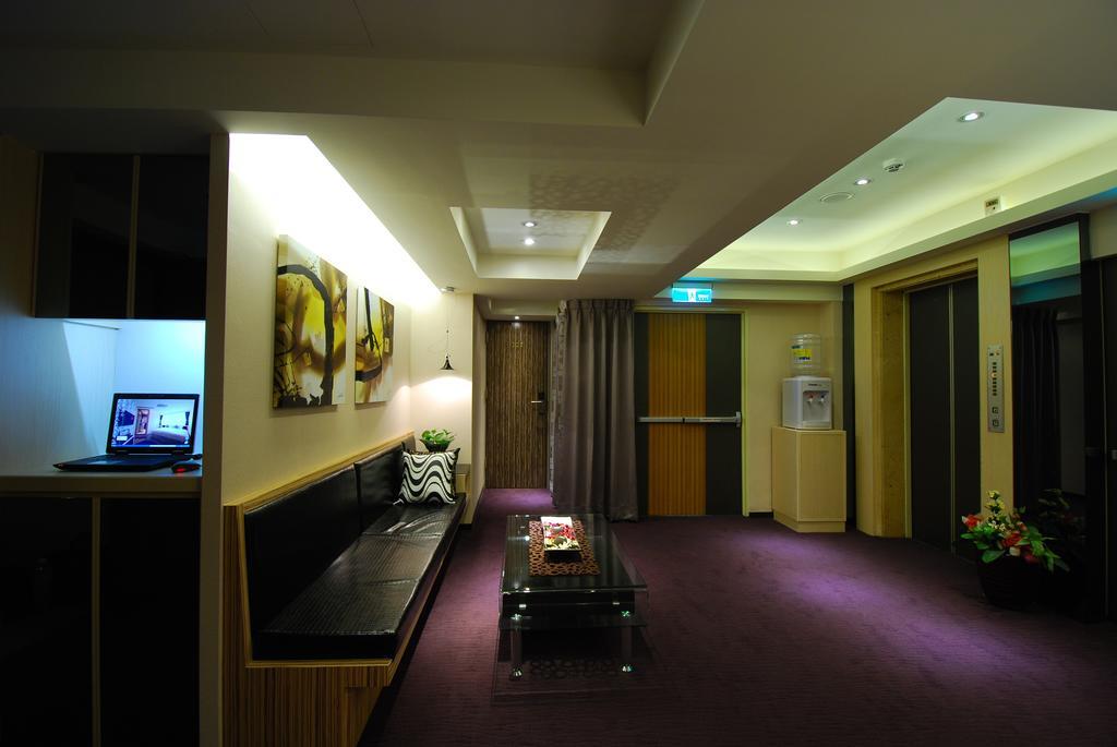 Hotel 欣欣旅店 Taipei Esterno foto
