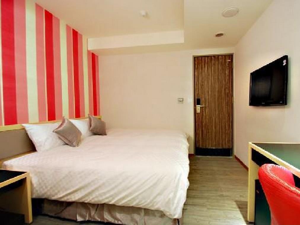 Hotel 欣欣旅店 Taipei Esterno foto