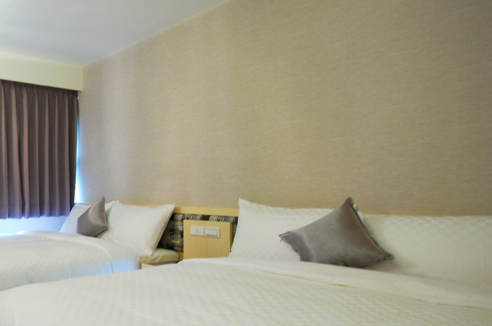 Hotel 欣欣旅店 Taipei Esterno foto