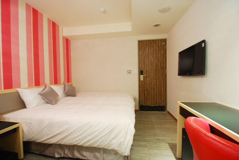 Hotel 欣欣旅店 Taipei Esterno foto