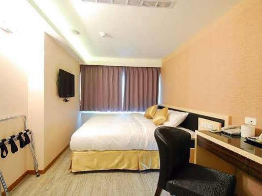 Hotel 欣欣旅店 Taipei Esterno foto